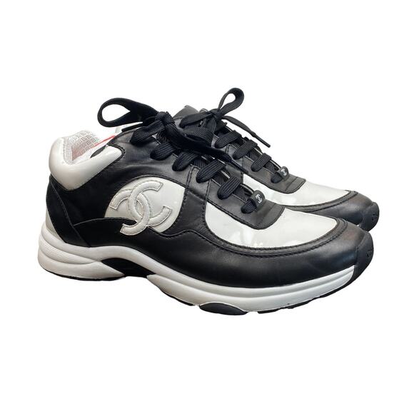 Chanel CC Logo Leather Sneakers Shoes Women's 39 US 9 - Picture 1 of 12